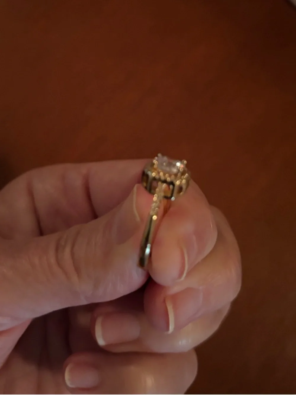 Adjustable Gold Halo Cushion-Cut ring